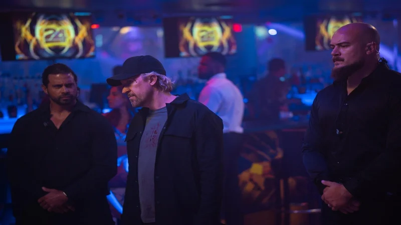 Hỏa Tuyến Tái Xuất - A Line Of Fire