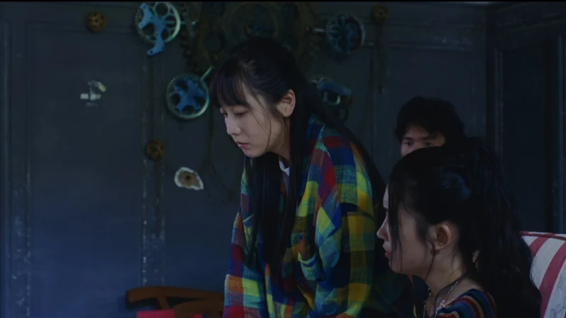 Tòa Nhà Màu Đen Kinh Hoàng - The Black Building