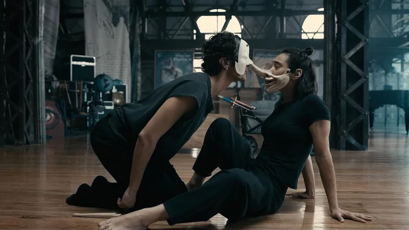 Ranh Giới Điên Loạn (Las Locuras) - The Follies